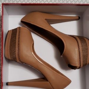 High heel opentoe pumps